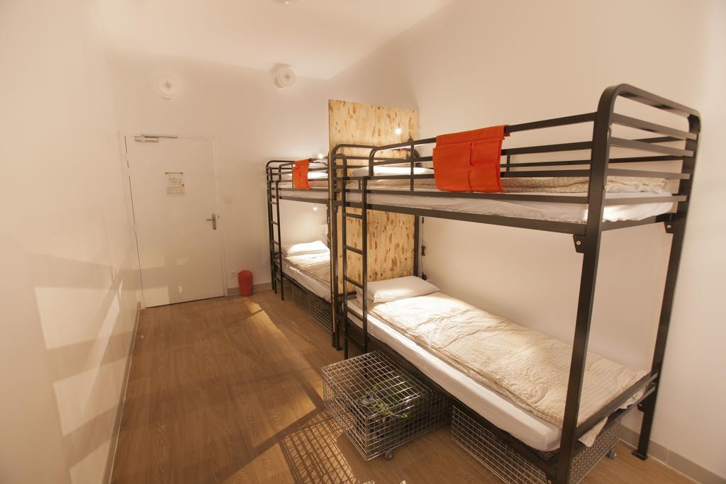 Le Flaneur Guesthouse Lyon Room photo